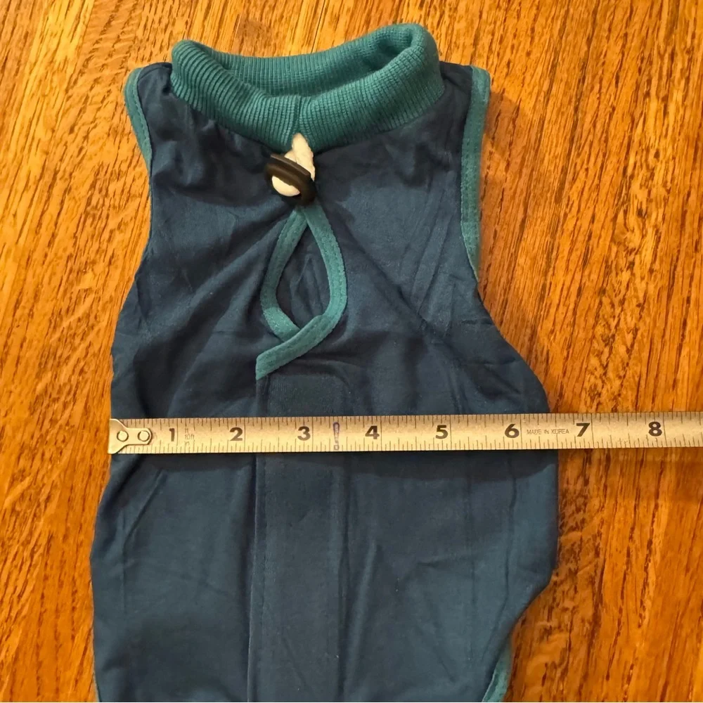 NWT cat recovery outfit, size medium, dark green, by Sunfura